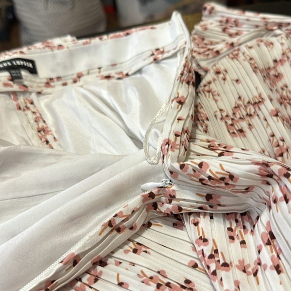 Markus Lupfer Pleated Floral Pants Size 8 - Picture 9 of 12